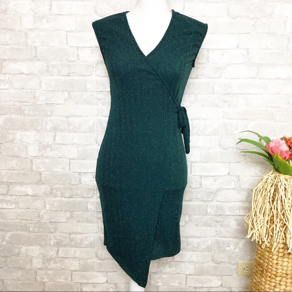 Green Glittery V-Neck Sleeveless Fitted Mini Dress Medium - Picture 1 of 11